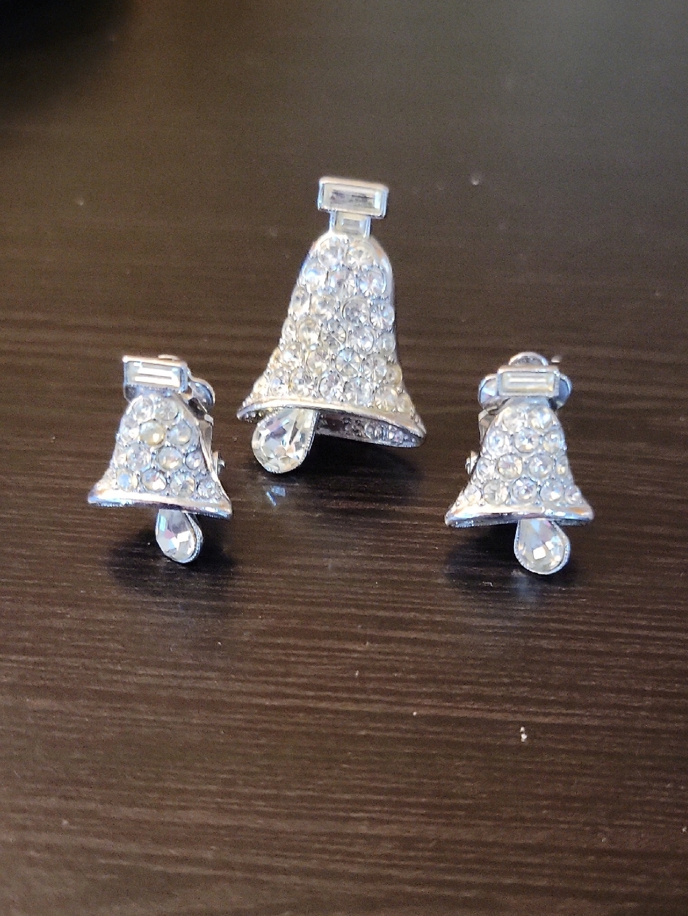 Vintage Ora Crystal Bell Jewelry Set - Silver Tone Clip On Earrings and Pin